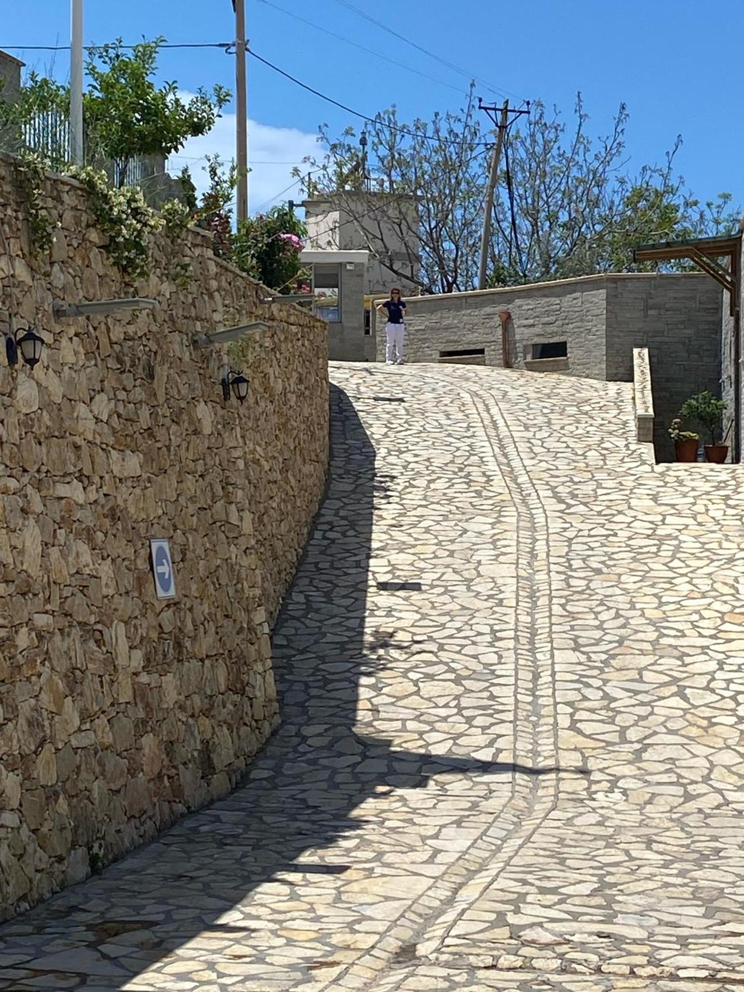 Aldi'S Guest House Vlorë Exterior foto