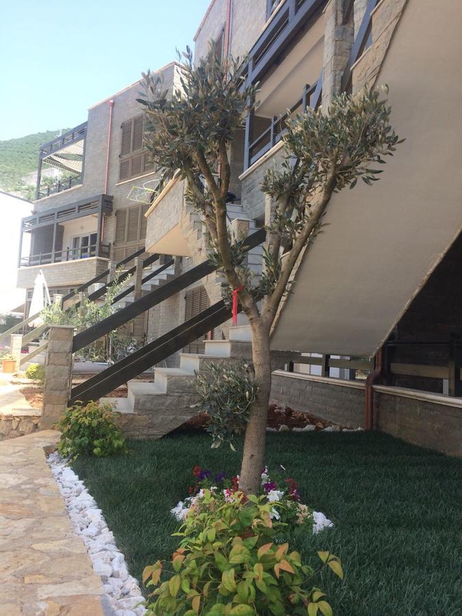 Aldi'S Guest House Vlorë Exterior foto